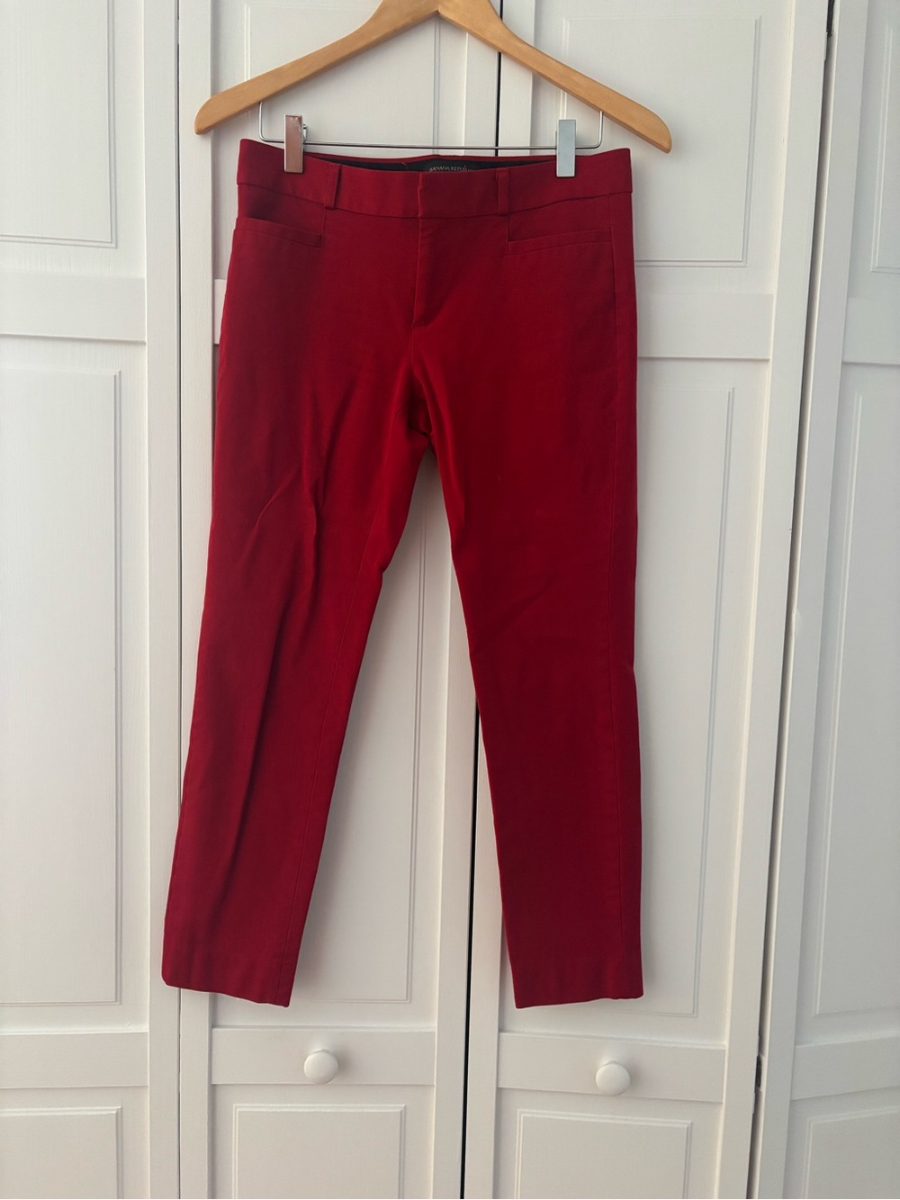 Banana republic red capri pants